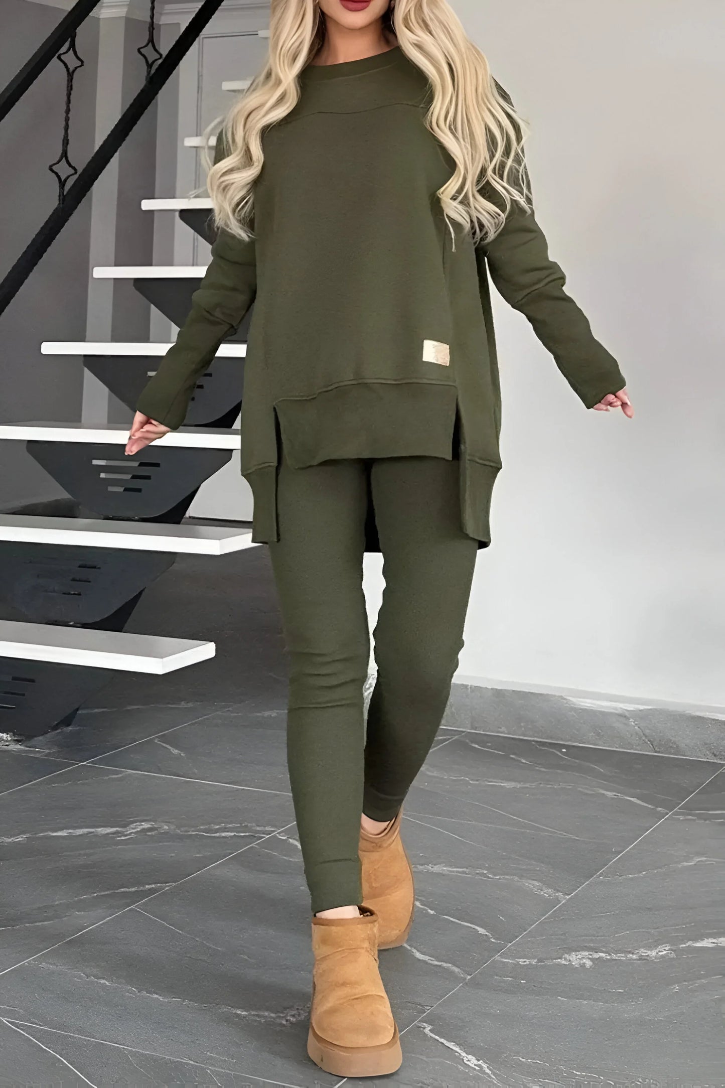 Marie - Ensemble sweat-shirt à fentes hautes et pantalon moulant