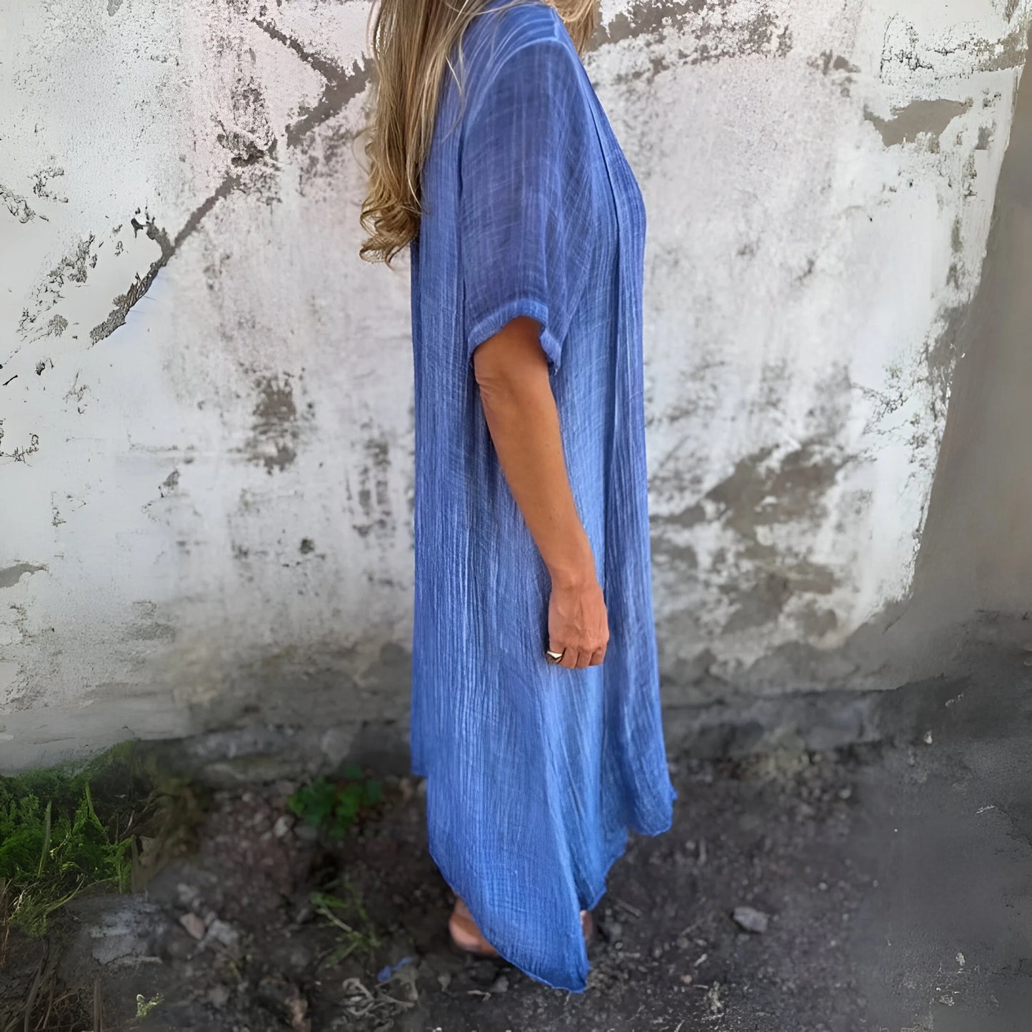 Solène – Robe midi décontractée à col en V