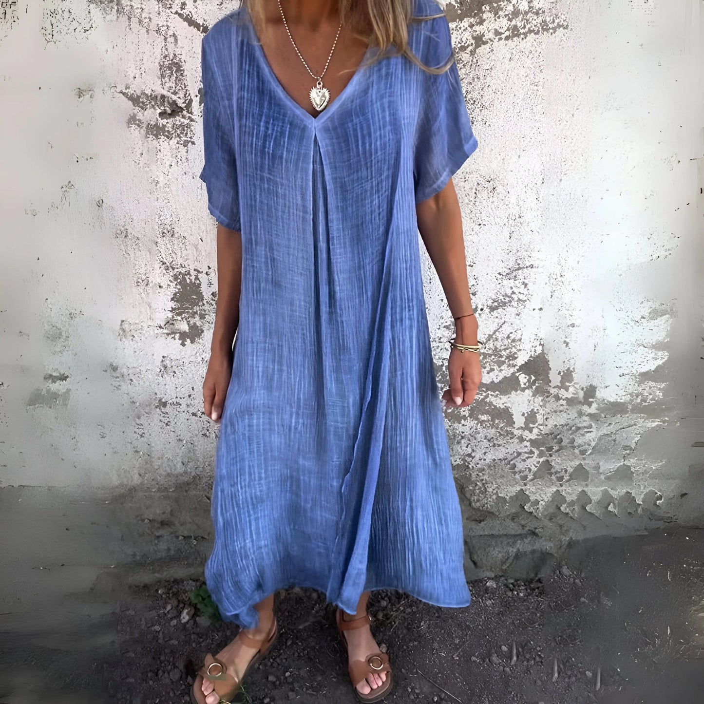Solène – Robe midi décontractée à col en V