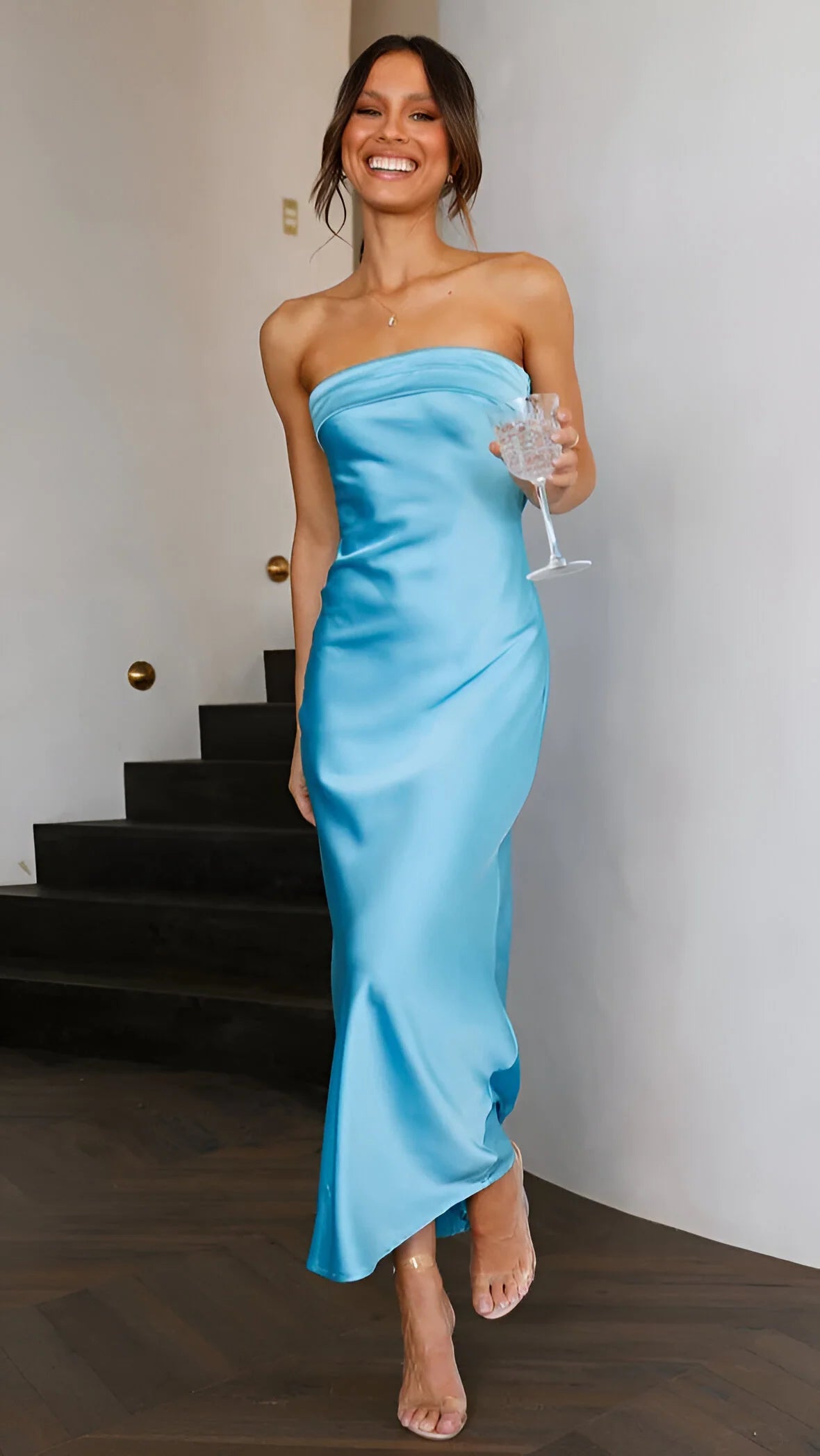 Aveline - Élégante robe dos nu en soie