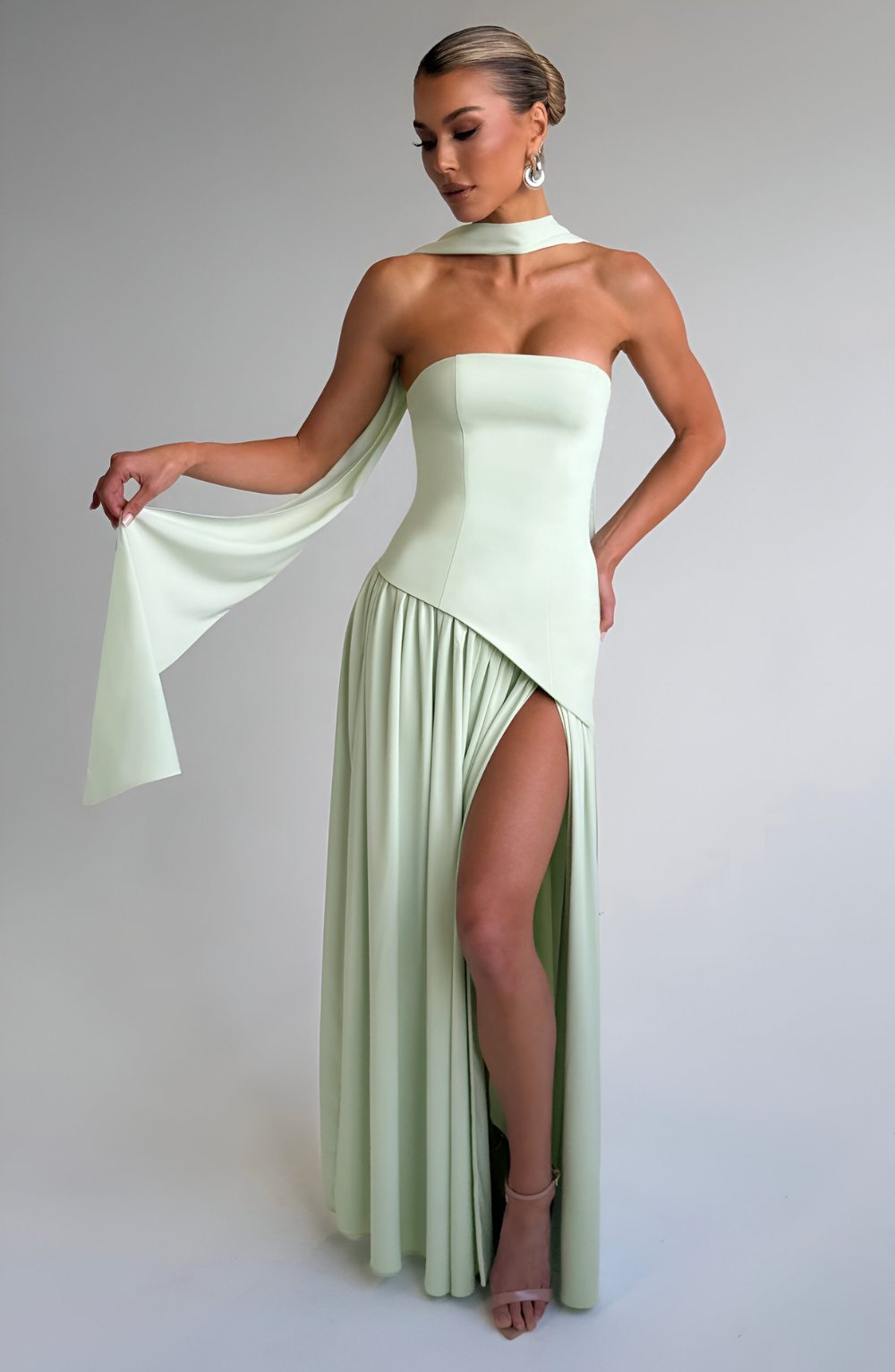 Isaline – Robe longue bustier en mousseline contrastée