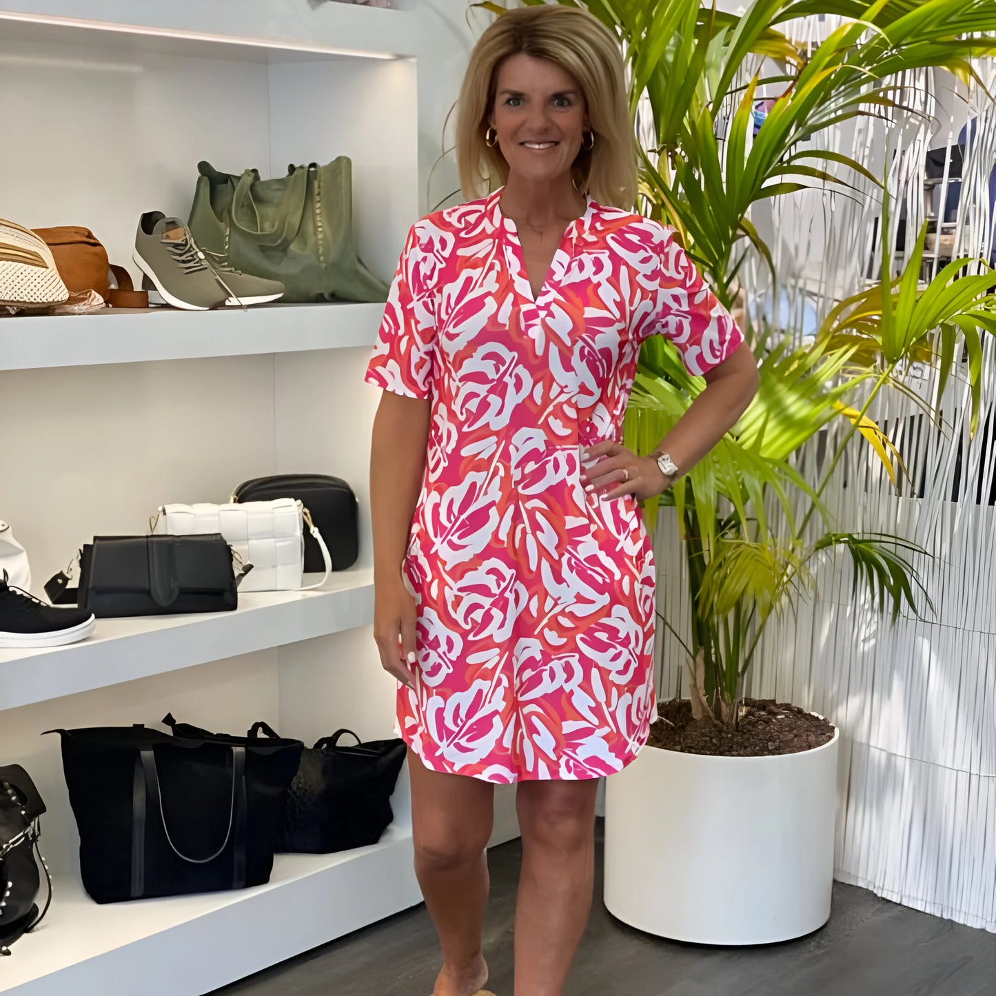 Maëlle – Robe d'été à col en V abstrait