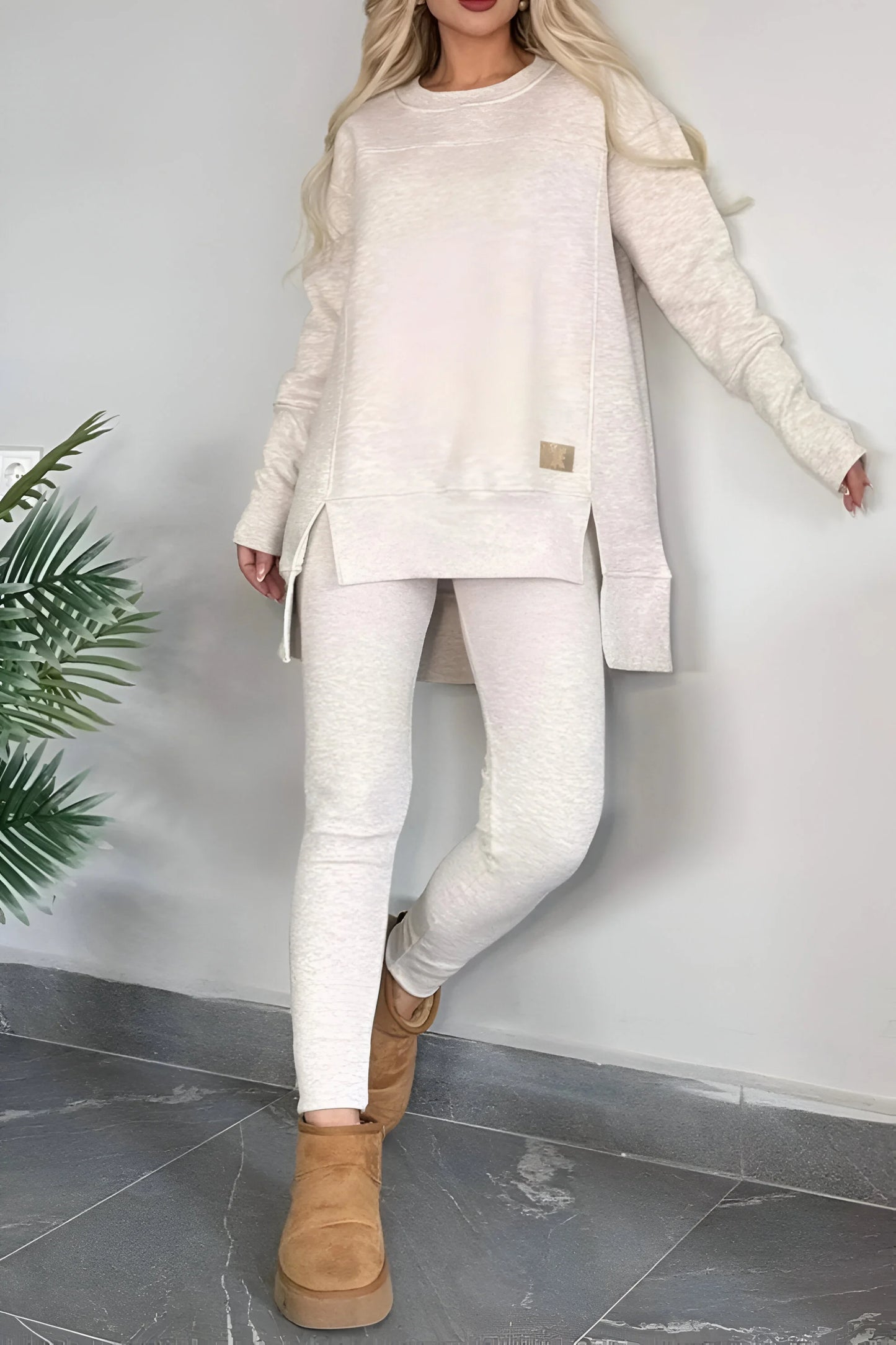 Marie - Ensemble sweat-shirt à fentes hautes et pantalon moulant