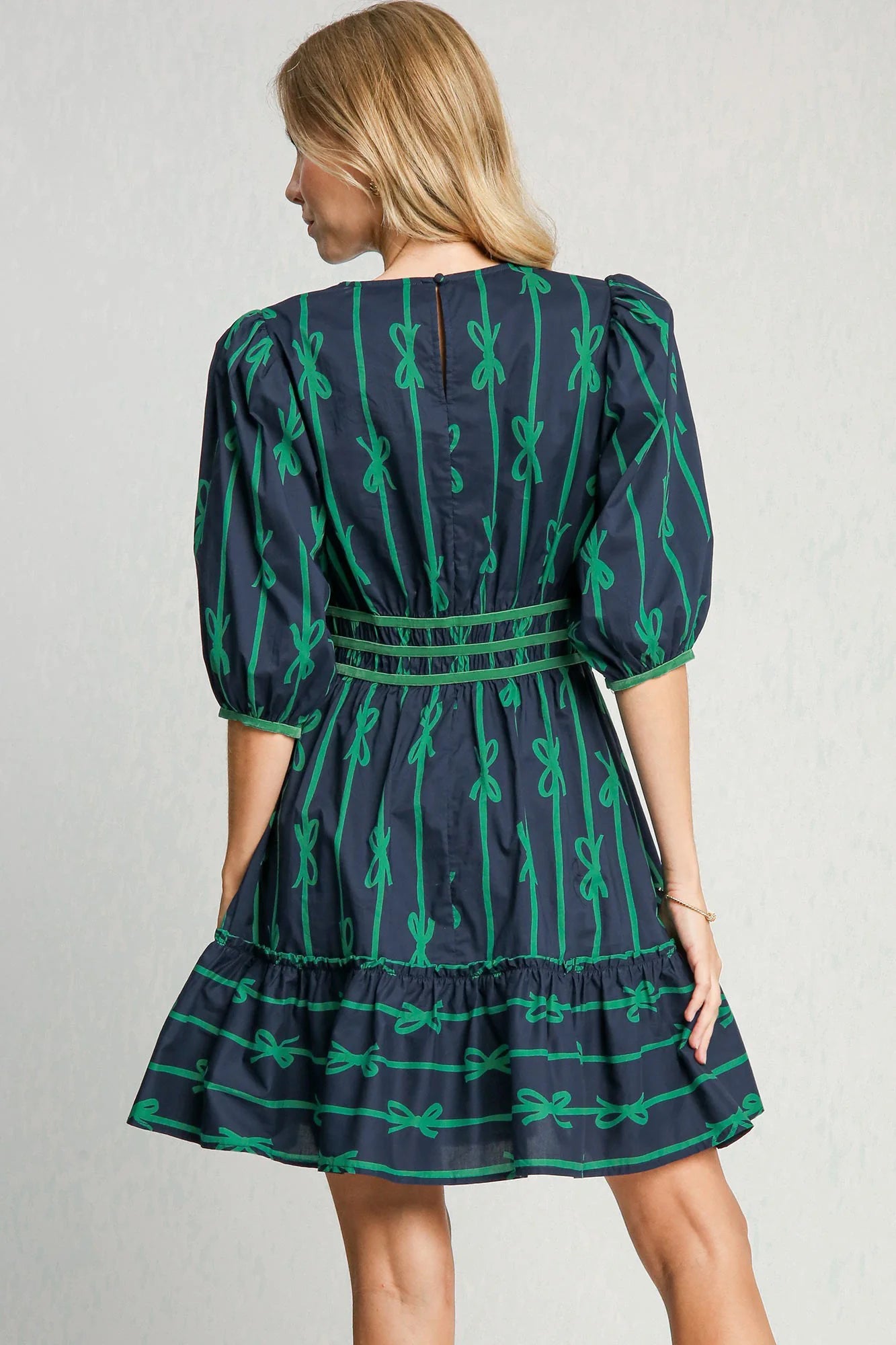 Roselle - Robe élégante à imprimé ruban vert