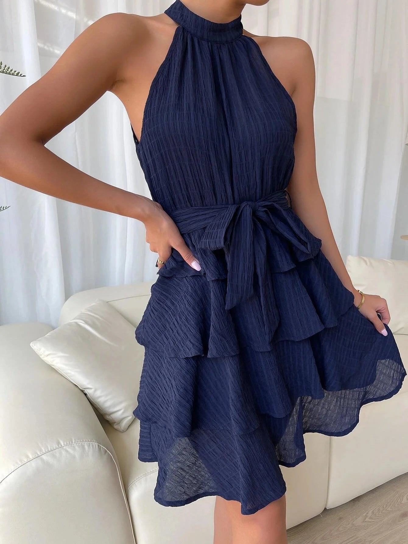 Orielle - Mini-robe sans manches à volants et volants