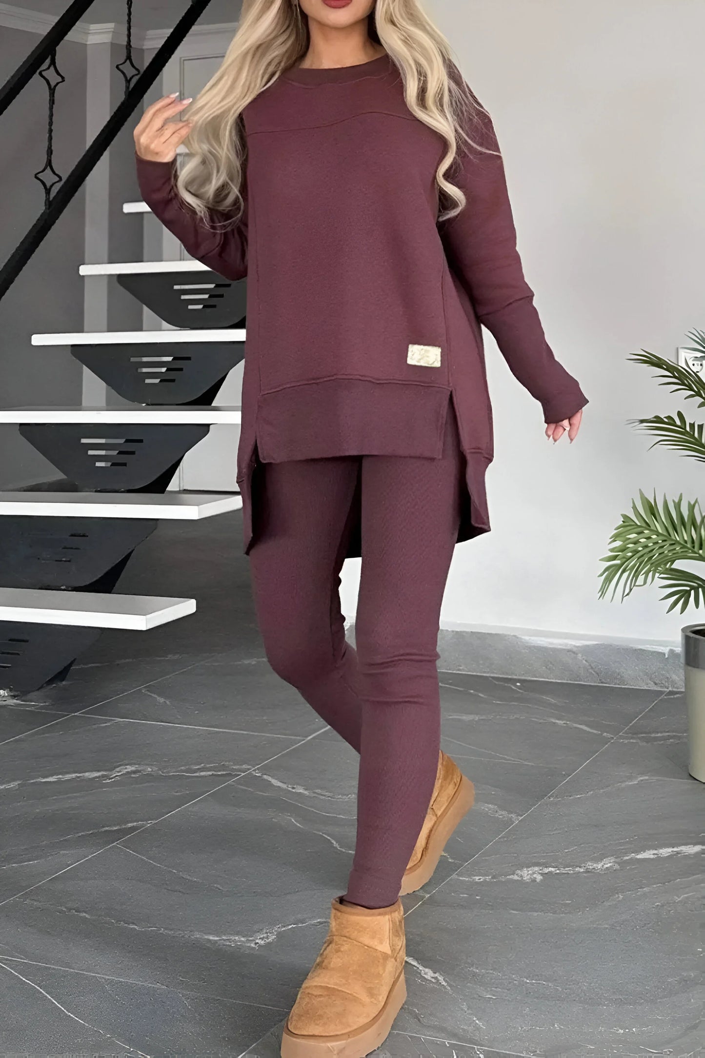 Marie - Ensemble sweat-shirt à fentes hautes et pantalon moulant