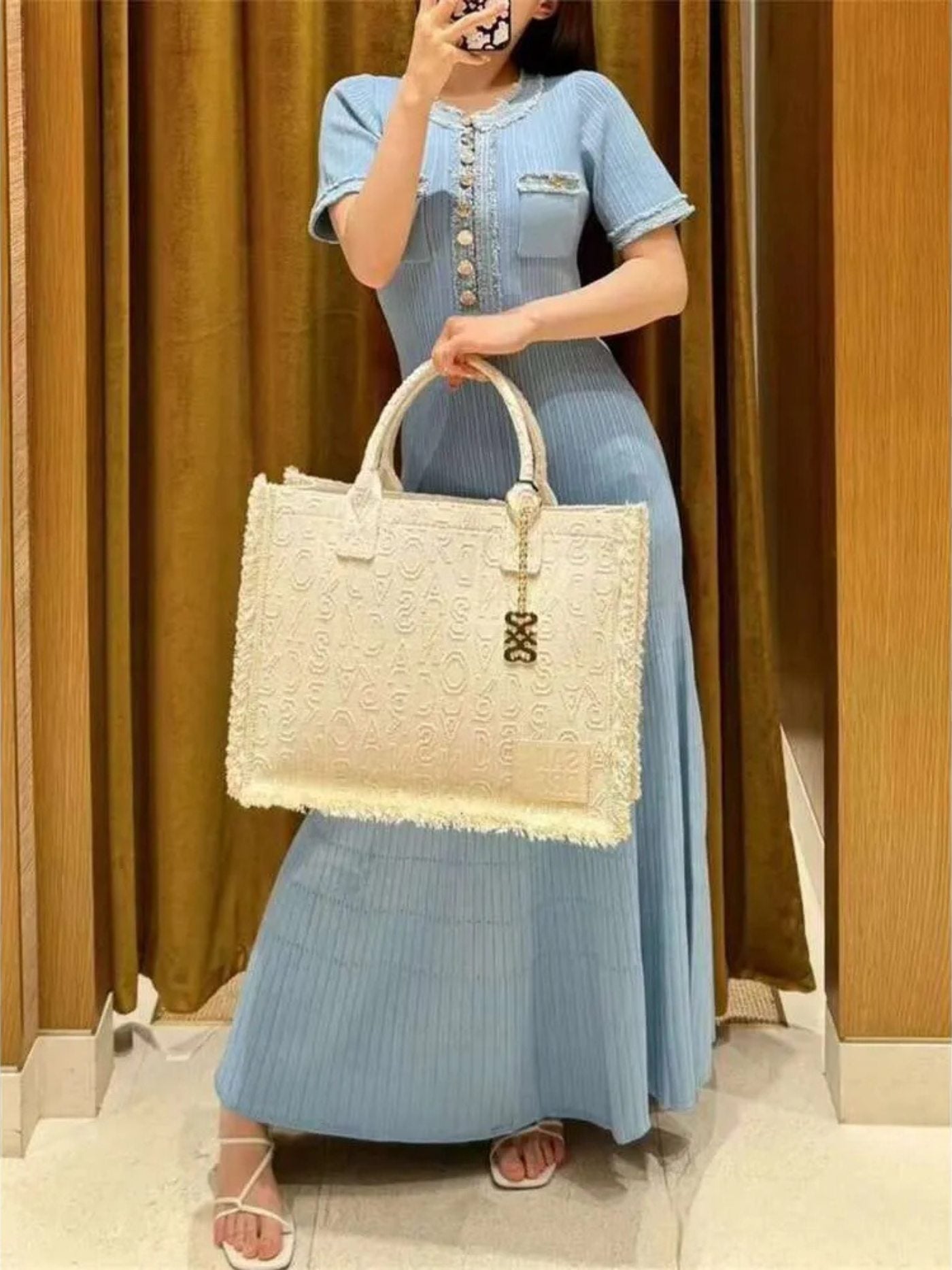 Élodie – Robe longue élégante en maille avec bordure contrastée