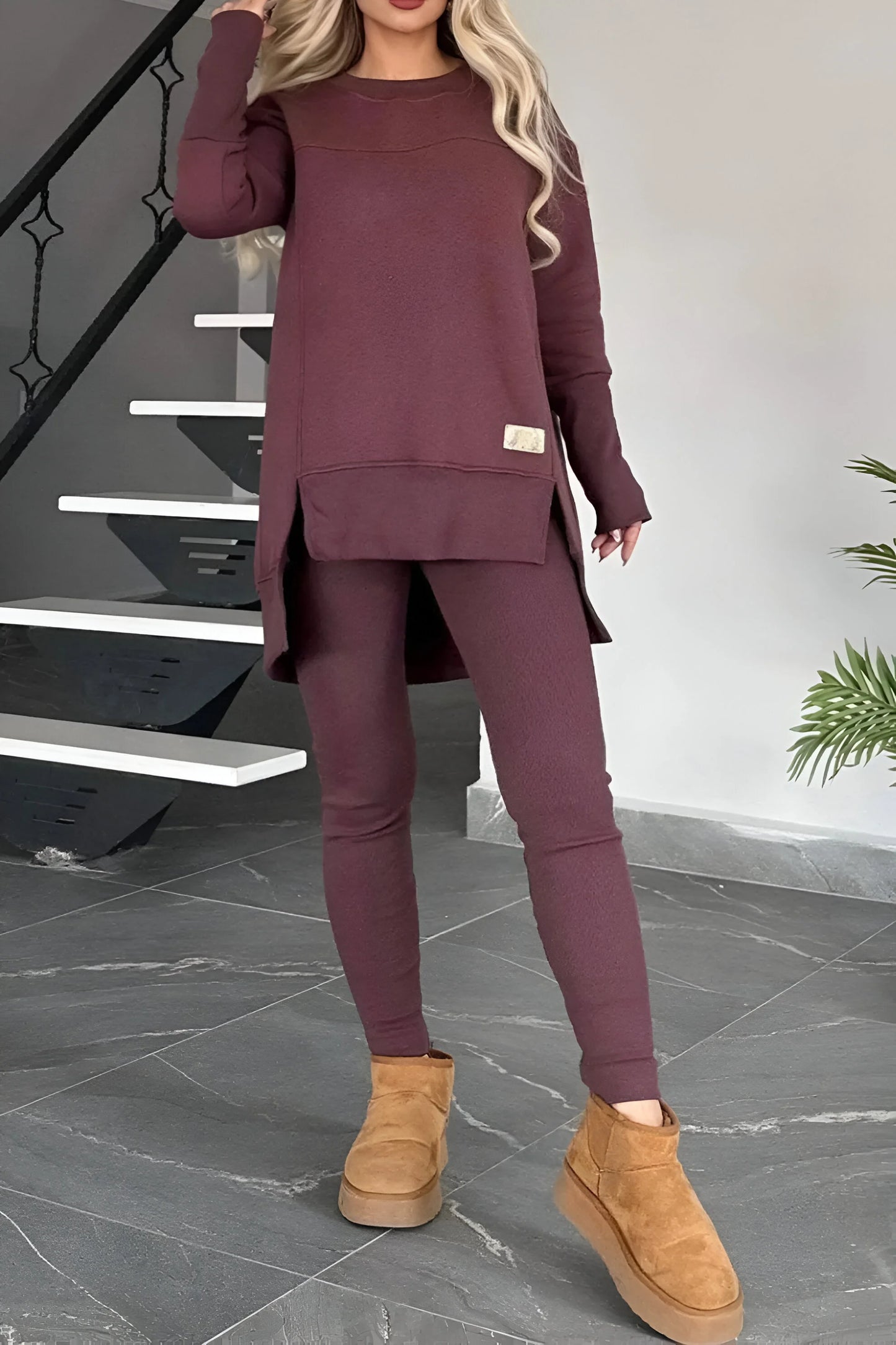 Marie - Ensemble sweat-shirt à fentes hautes et pantalon moulant
