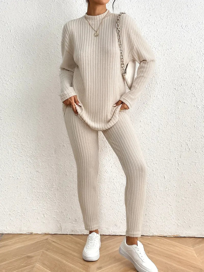 Witołuba - Ensemble pantalon côtelé avec col montant et pantalon ajusté