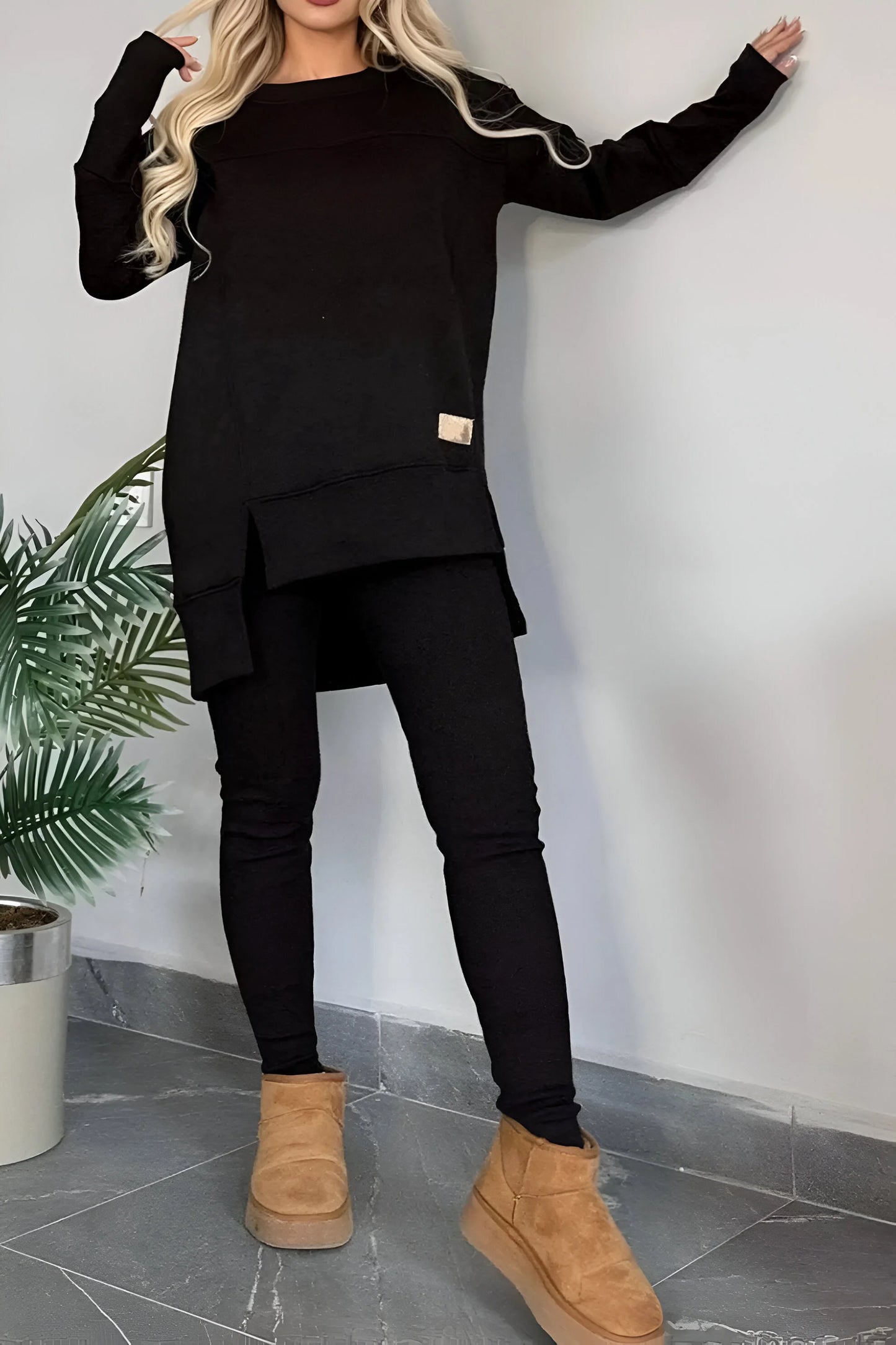 Marie - Ensemble sweat-shirt à fentes hautes et pantalon moulant