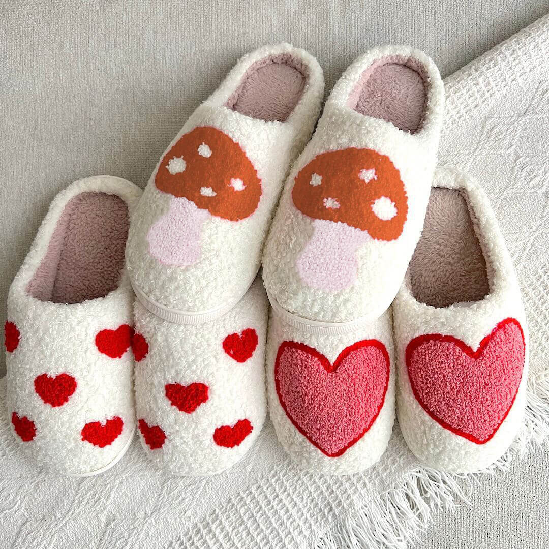 Amelisse – Chaussons en peluche cœur pour un confort douillet