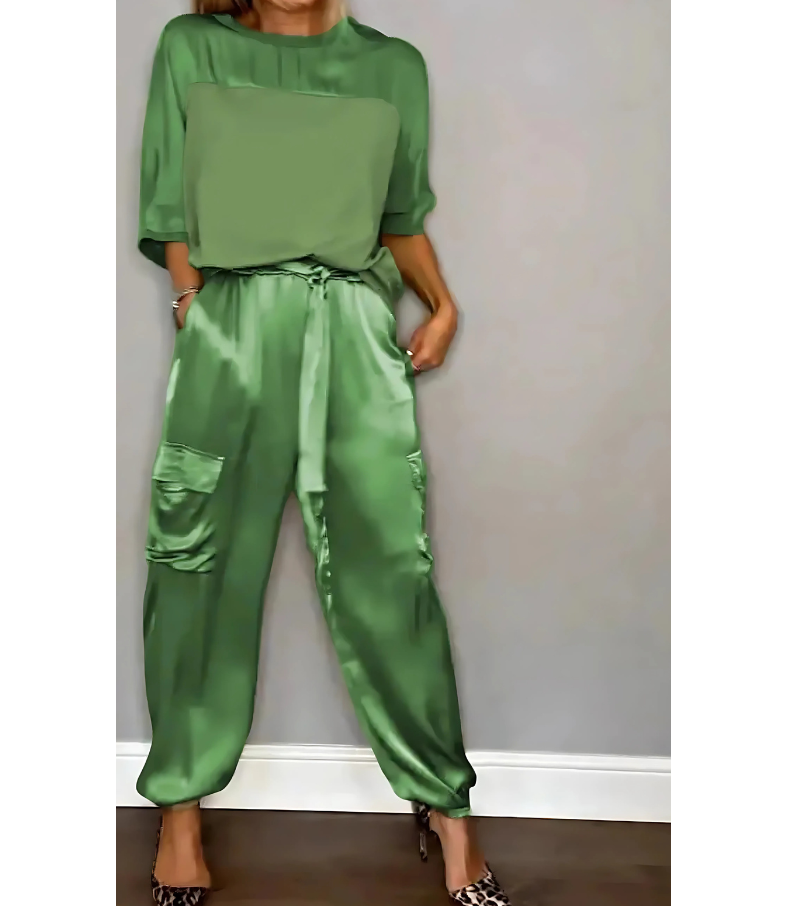 Julia – Ensemble élégant en satin deux pièces