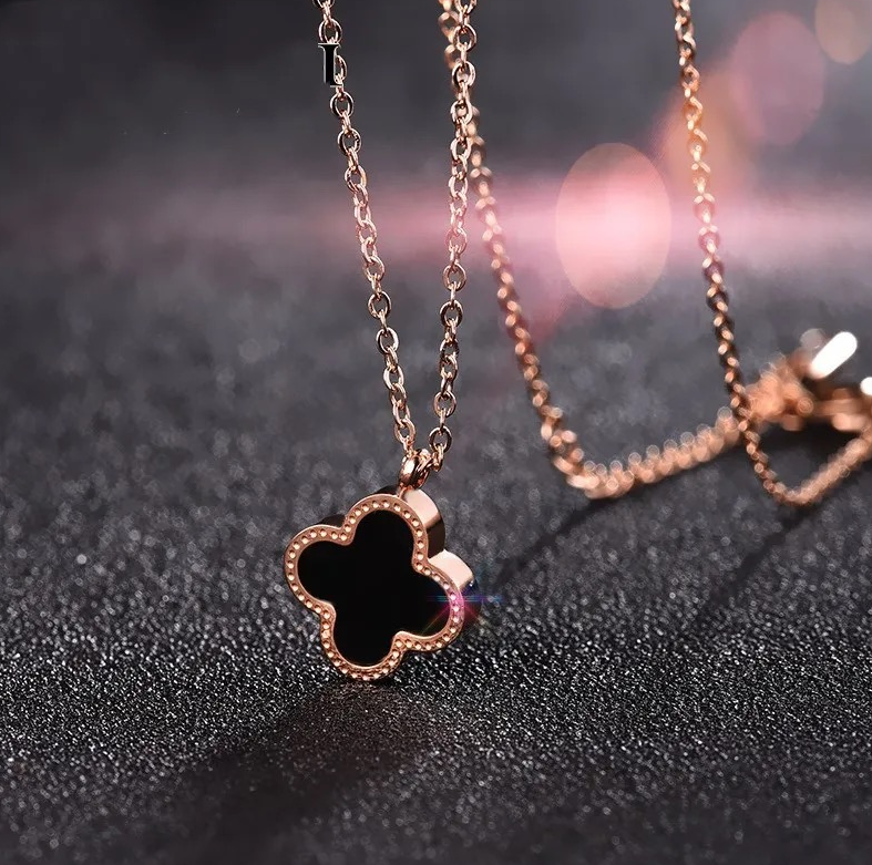 Collier Trèfle avec chaîne en or