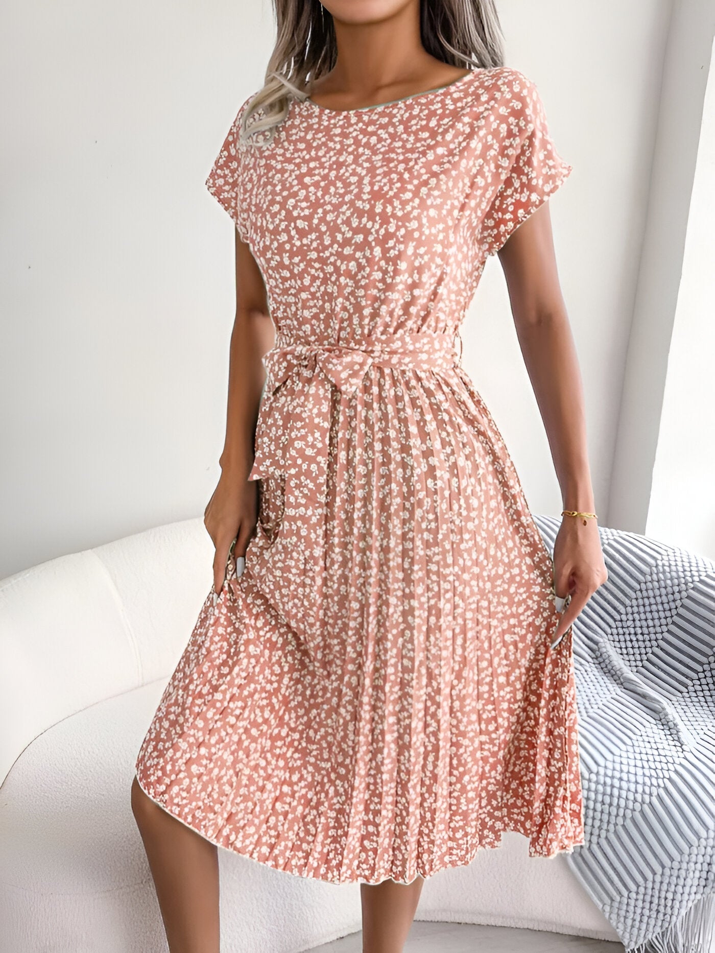 FENNA - ROBE ÉLÉGANCE PLISSÉE À FLEURS