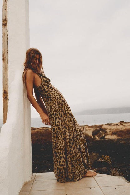 JULIA - Robe à imprimé léopard au style raffiné