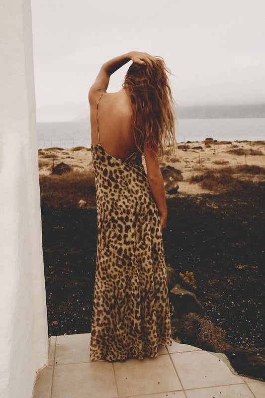 JULIA - Robe à imprimé léopard au style raffiné