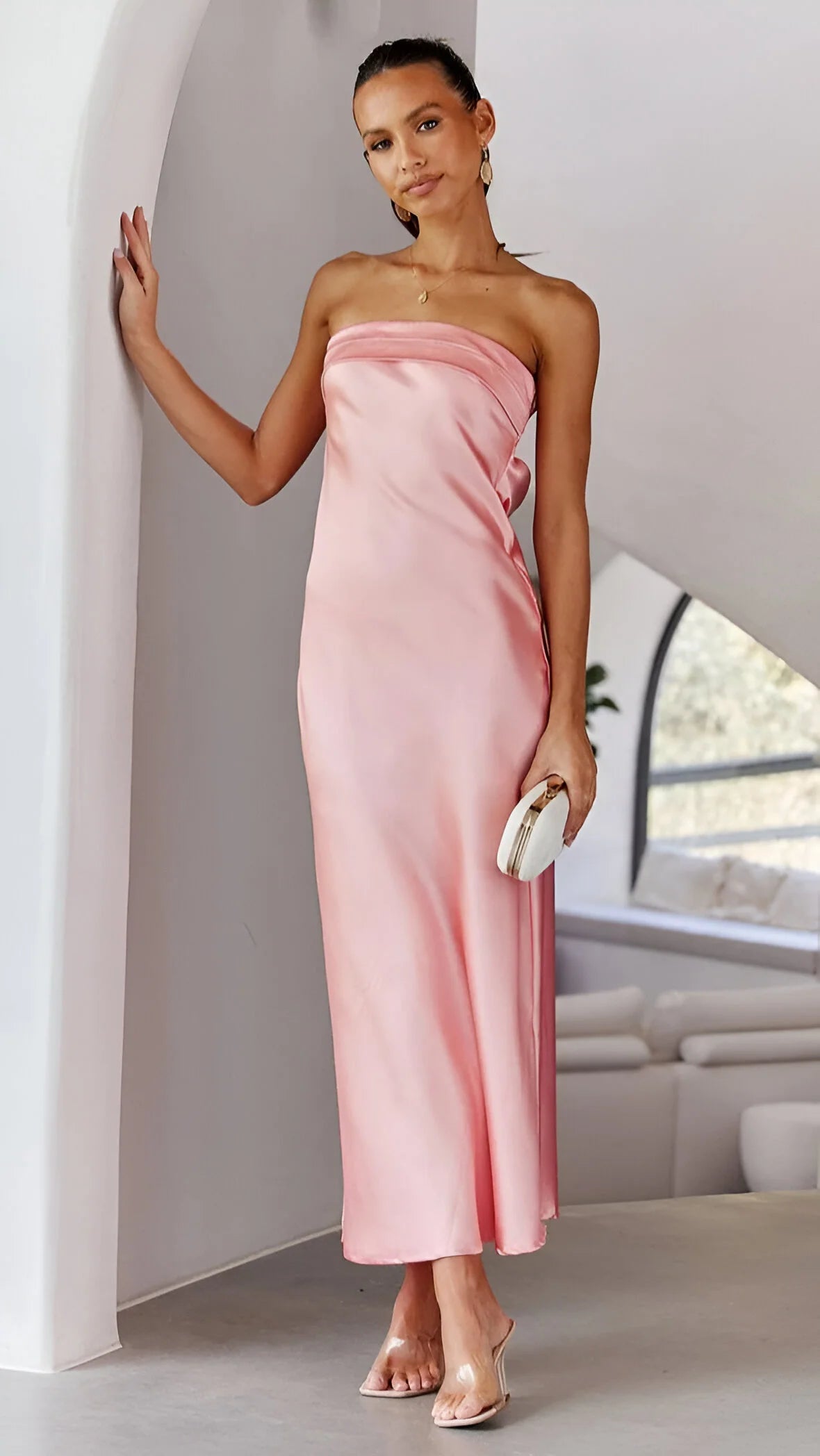 Aveline - Élégante robe dos nu en soie
