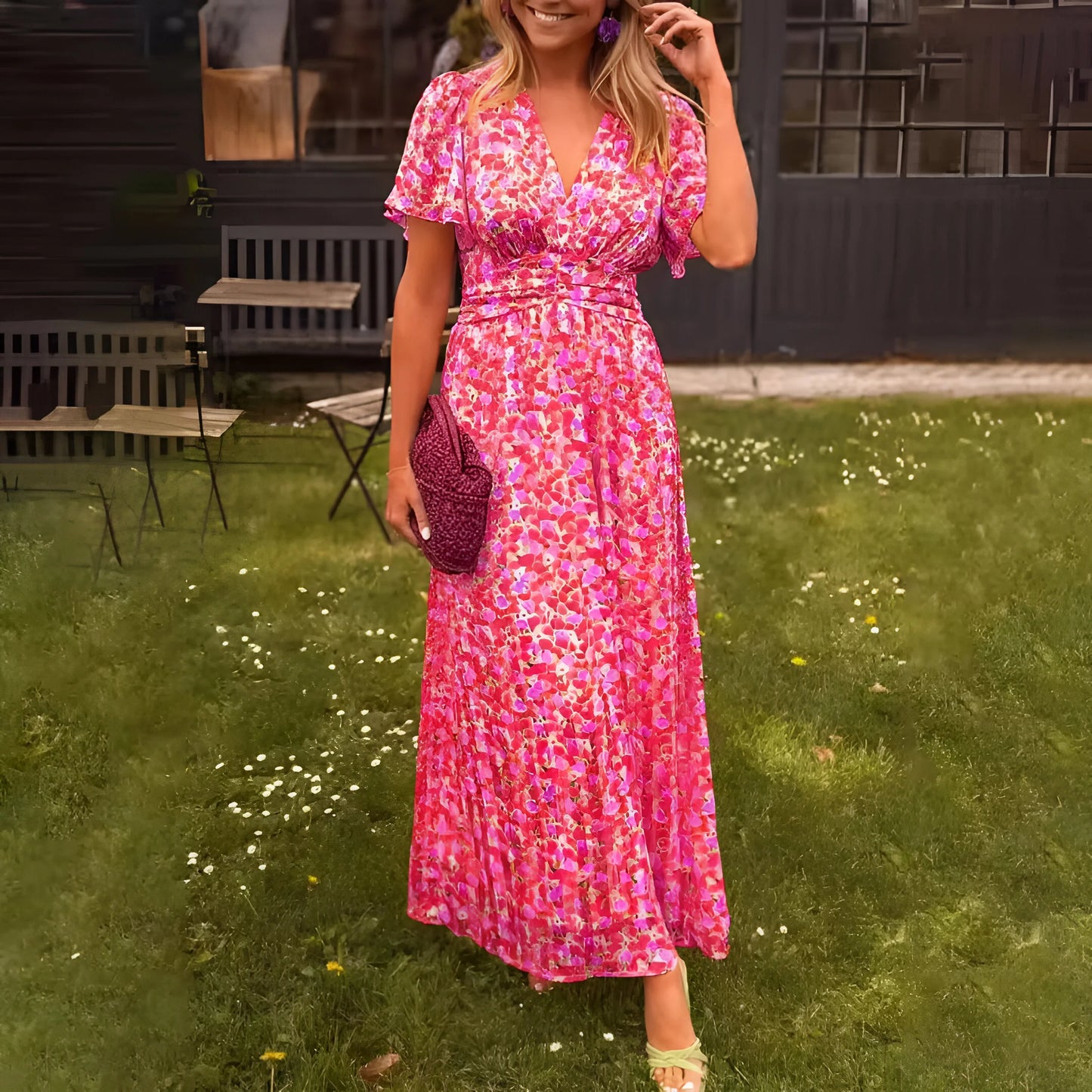 Florine – Flowy V-Neck Daylight Dress