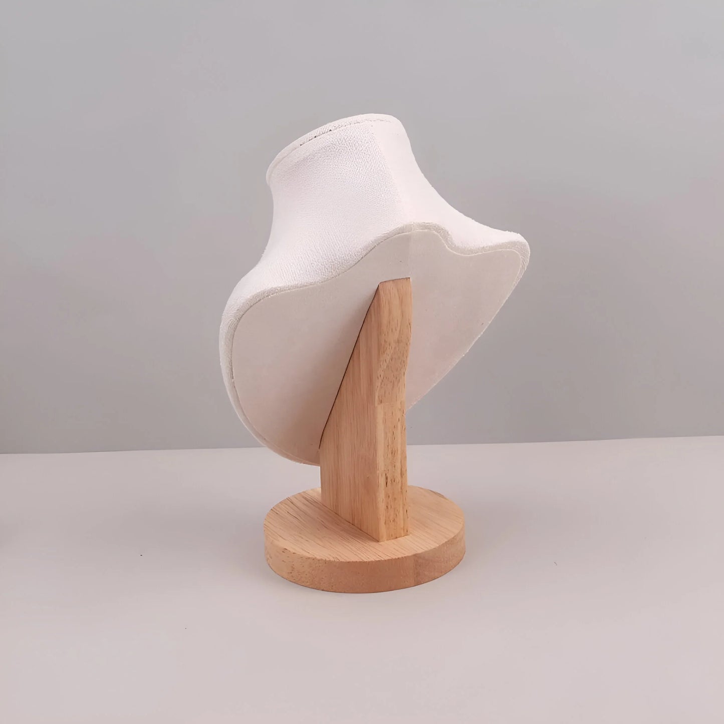 Célestine – Ensemble de présentoirs à colliers en velours