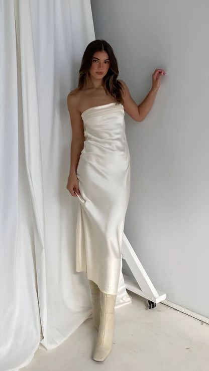 Aveline - Élégante robe dos nu en soie