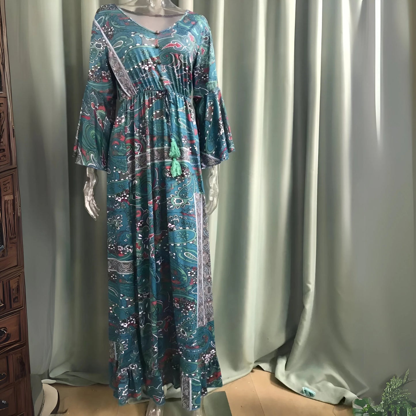 Léontine - Bohemian Flared Sleeve Floral Dress
