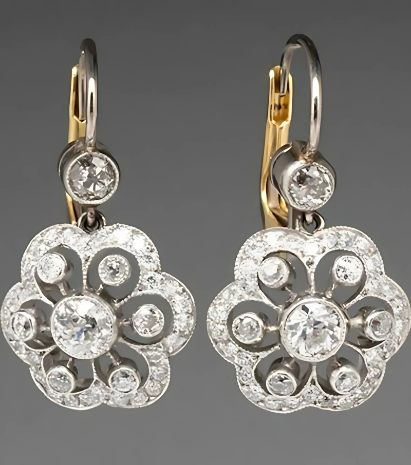 Aelys – Vintage Floral Diamond Earrings