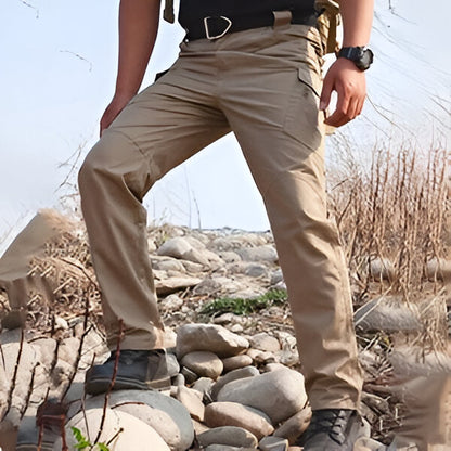 Męskie spodnie TacticalFit™ zapewniające wygodę na co dzień (Kup 1, otrzymaj 1 gratis)